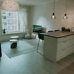 Kaski, Three-room In A Prime Location, Free Parking Apartament