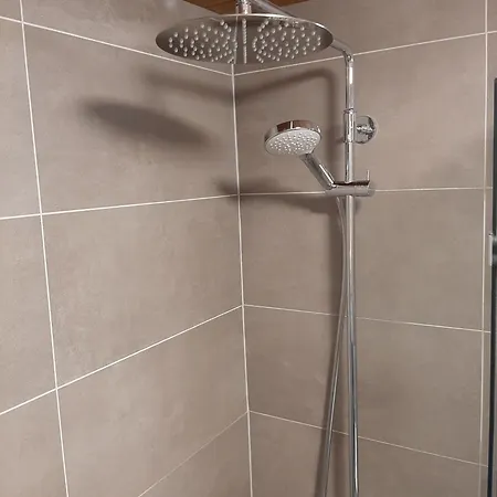 Kaski, Three-room In A Prime Location, Free Parking *