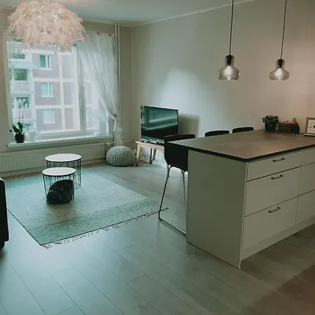 Kaski, Three-room In A Prime Location, Free Parking Huoneisto